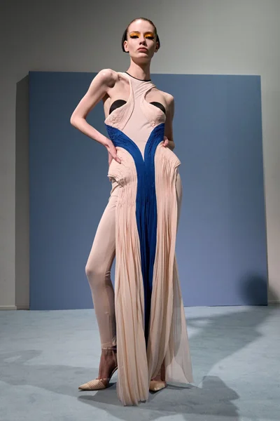 Look 8